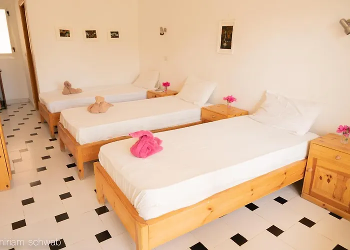 Marine Garden Camp Hostel *